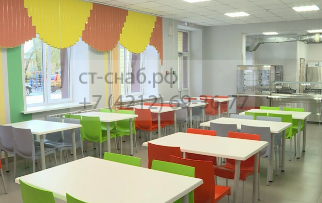 Столы обеденные из Верзалита на металлическом каркасе